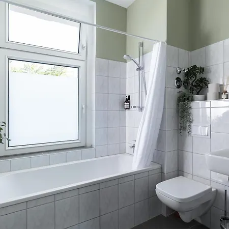 Direkt Im Zentrum Fuer Bis Zu 6 Personen Bahnhofsnah