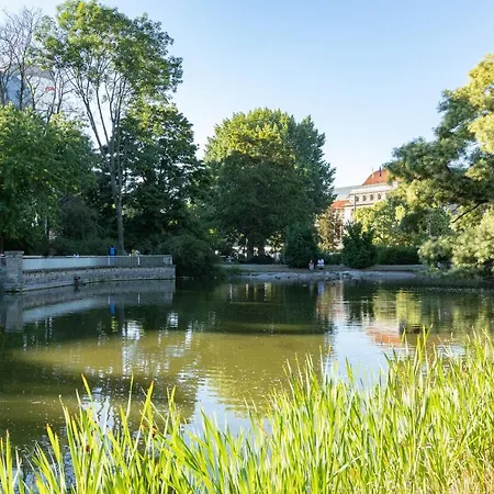 Direkt Im Zentrum Fuer Bis Zu 6 Personen Bahnhofsnah Apartamento