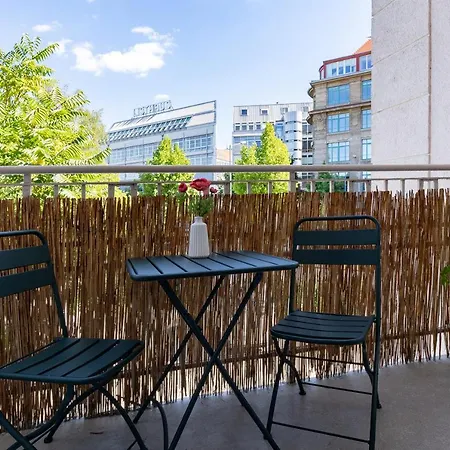 Apartman Direkt Im Zentrum Fuer Bis Zu 6 Personen Bahnhofsnah *