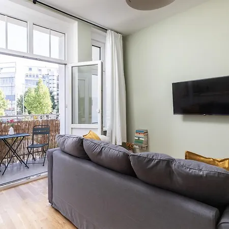 Direkt Im Zentrum Fuer Bis Zu 6 Personen Bahnhofsnah Apartman